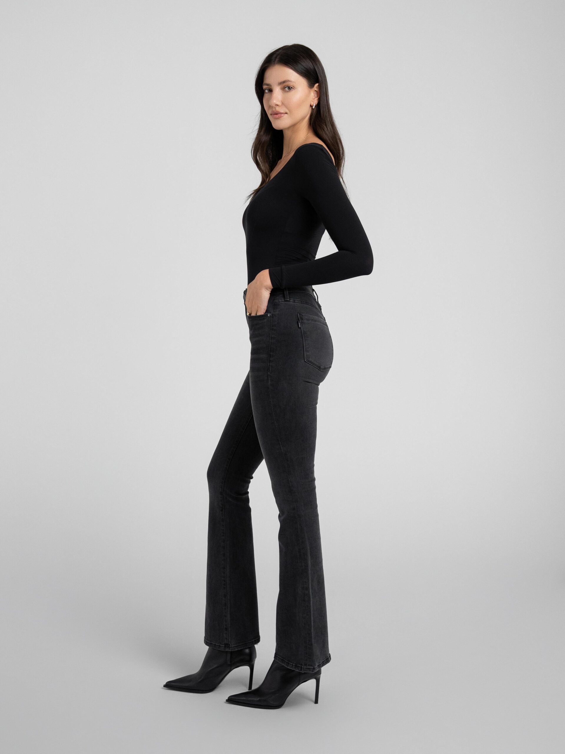 Bombshell Bell in Point Break