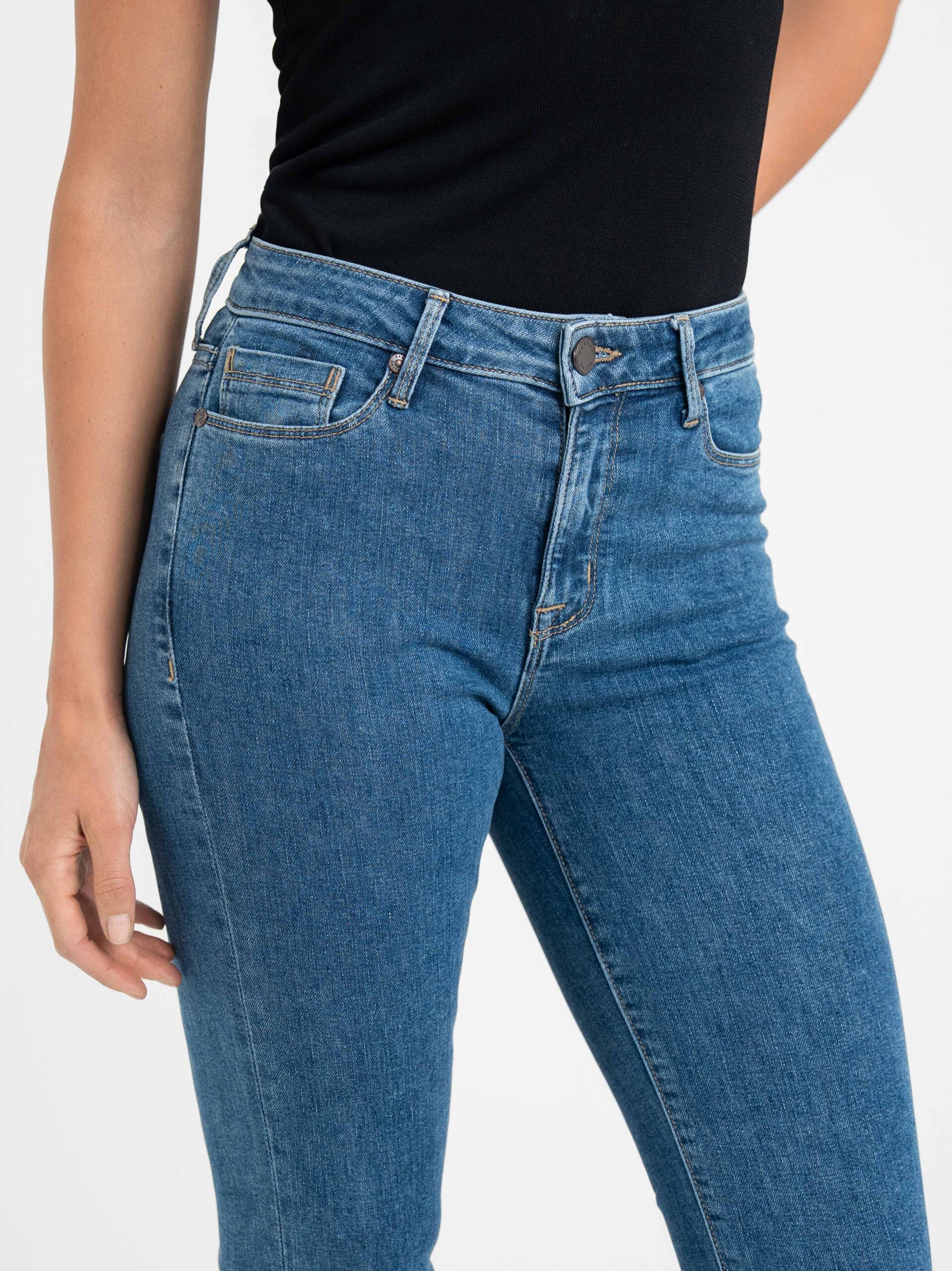 Bombshell Bell In Pacific