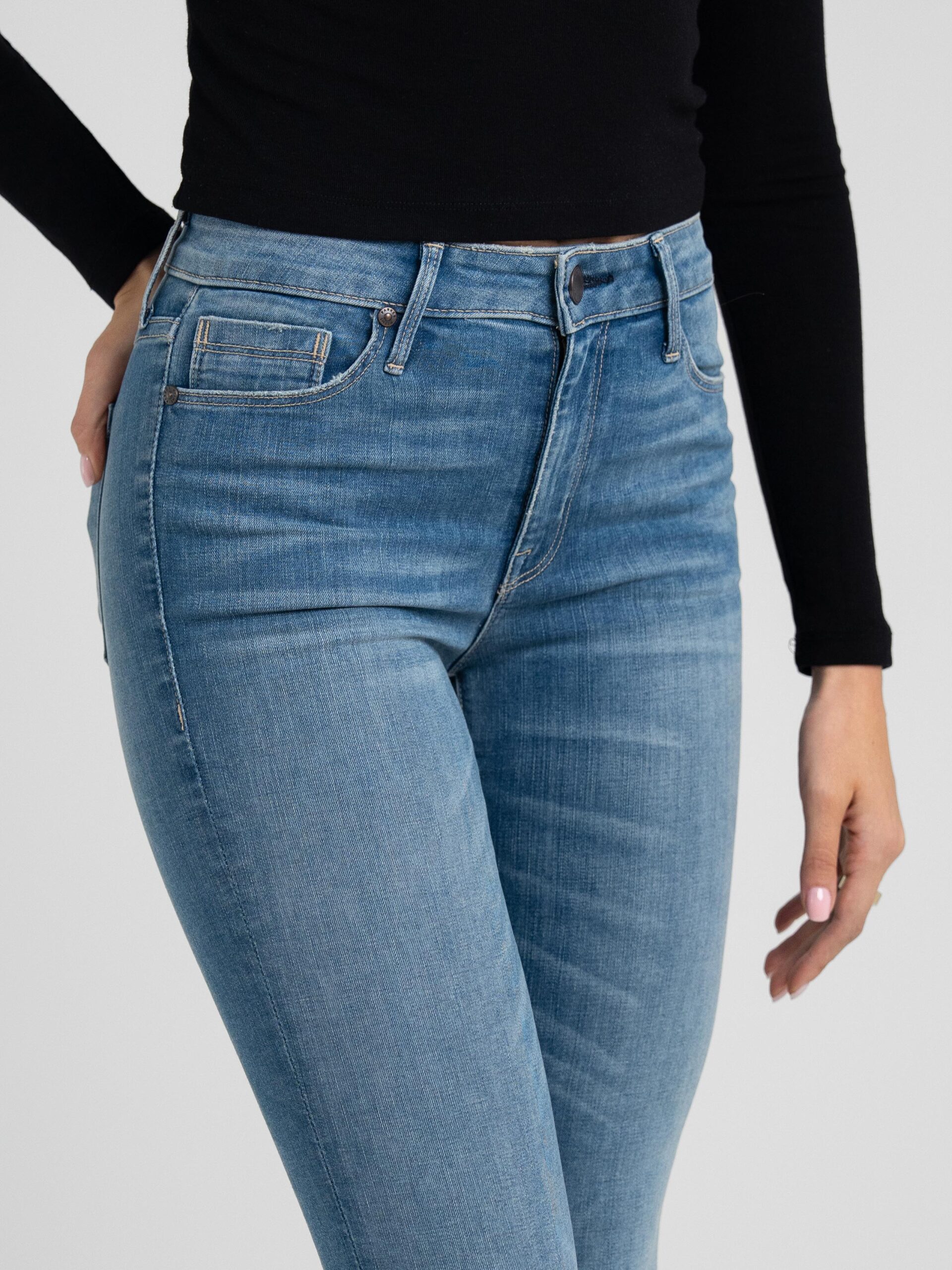 Bombshell Bell in Venice