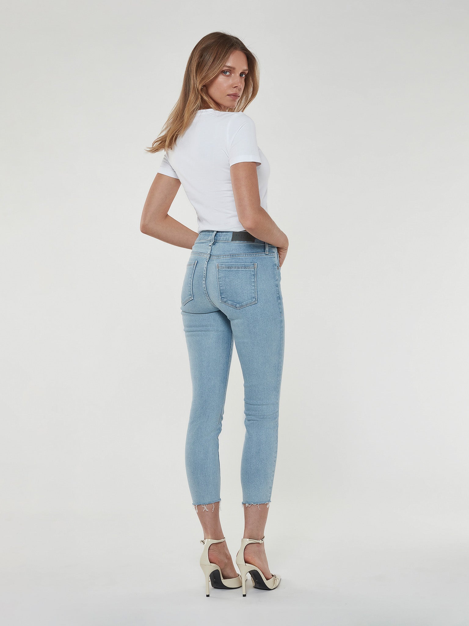 Twisted Seam Skinny Crop w/Raw Hem in Malibu